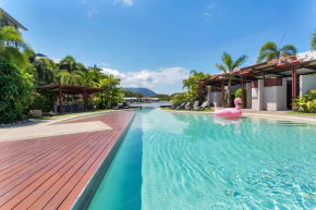 Blue Lagoon Resort Lakeside Apartment